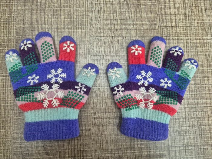 Lot de 2 paires de gants 3 / 5 ans - photo numéro 4