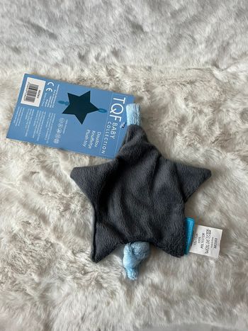 Doudou étoile gris et bleue  15 x 15 cm 100 % polyester