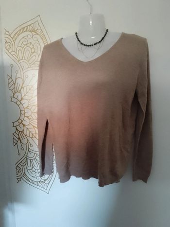 Pull taille 38 couleur taupe