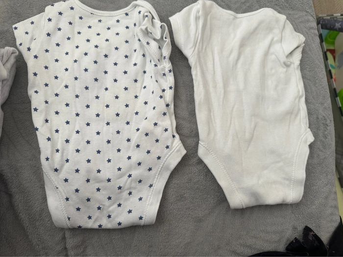 2 bodies bébé - photo numéro 3