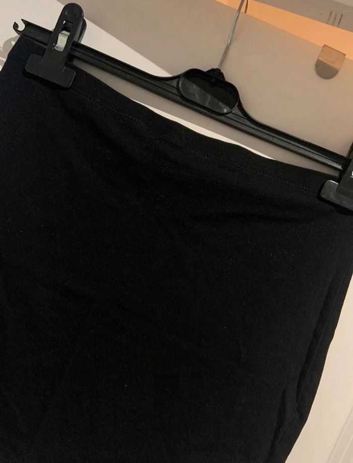 🌸 Minijupe H&M Basic noire taille S 36 en coton et elasthane - photo numéro 4