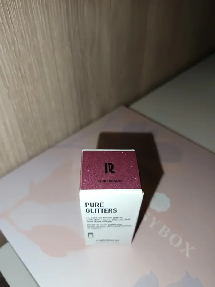Pure glitters Rabanne make up - photo numéro 2