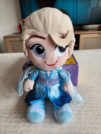 Peluche elsa reine des neige