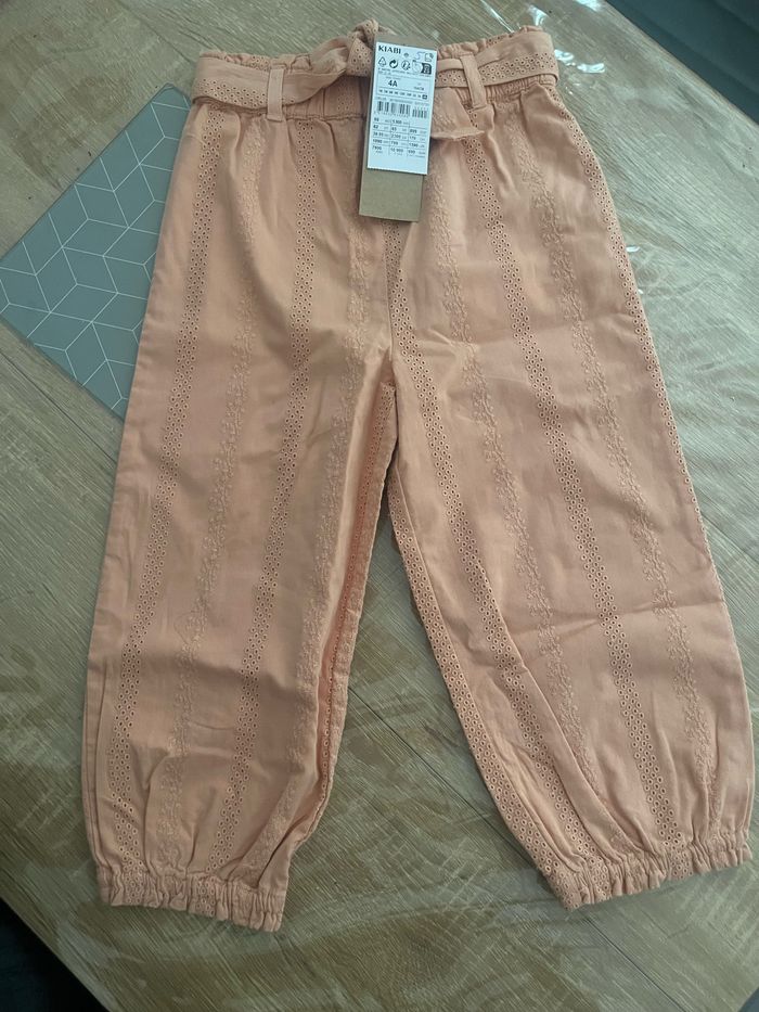 Pantalon kiabi 4 ans neuf