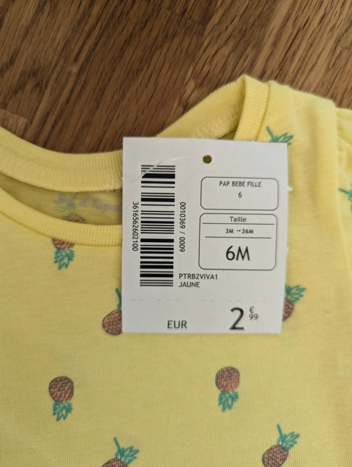 T-shirt ananas - 6 mois - NEUF - photo numéro 2