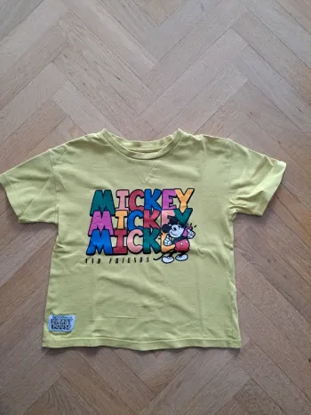 Tee-shirt manches courtes garçon 5 ans