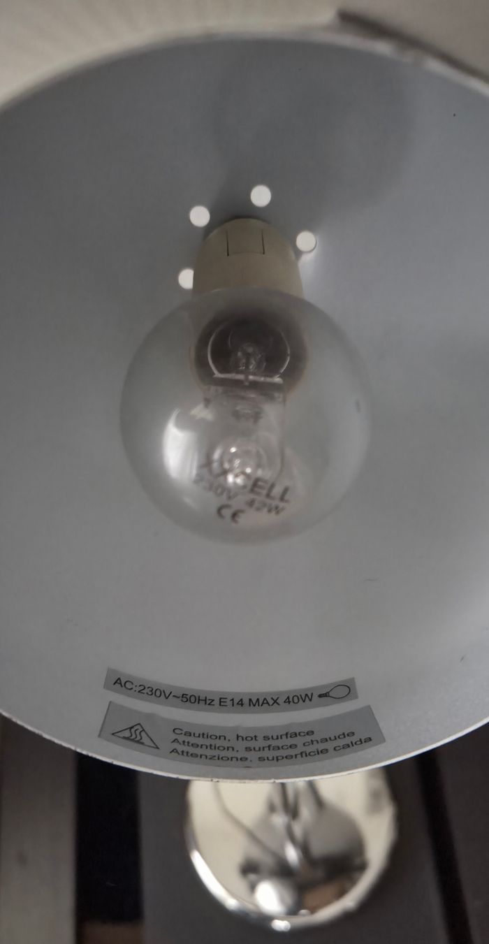 Lampe en métal sur pied - photo numéro 3