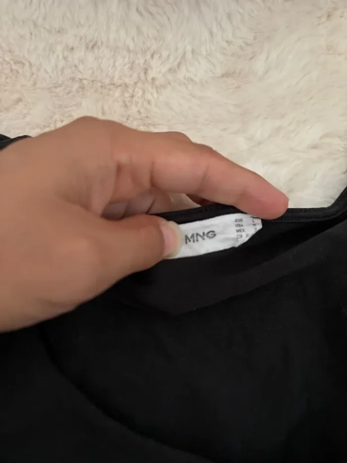 Haut manches courtes noir Mango taille L - photo numéro 2