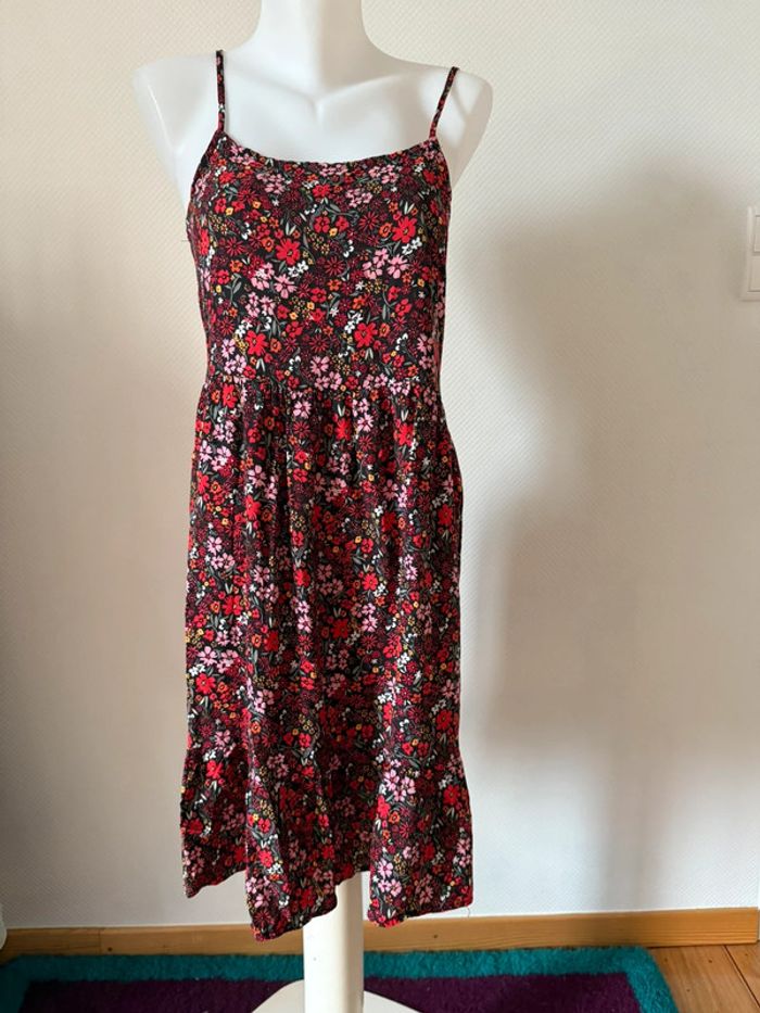 Robe à fleur en très bon état C&A taille 36