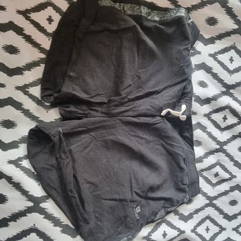 Short domyos noir neuf jamais porté xl