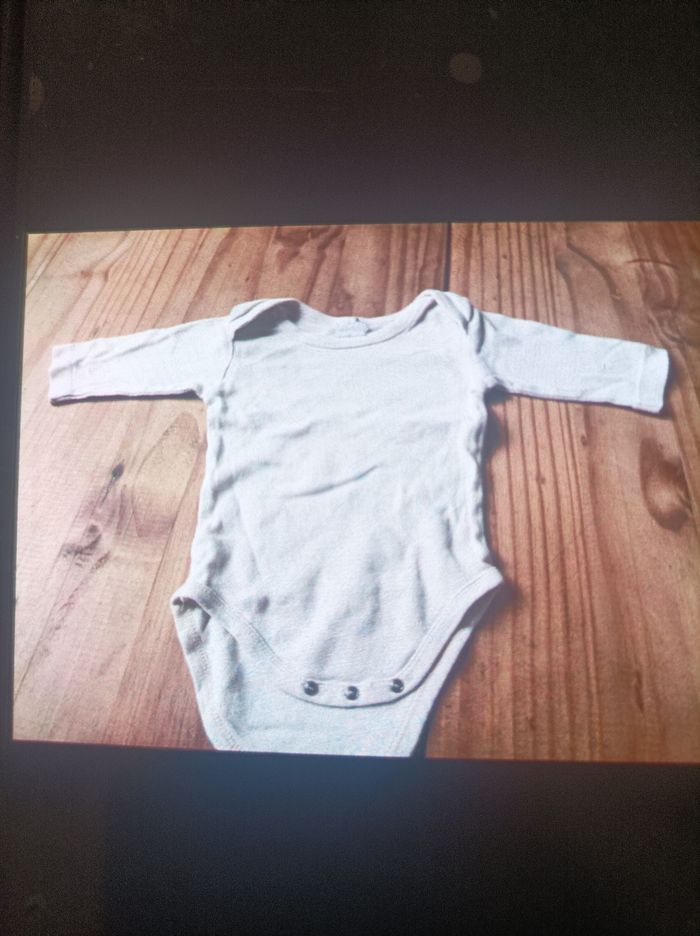 Lot bodies bébé fille - photo numéro 2