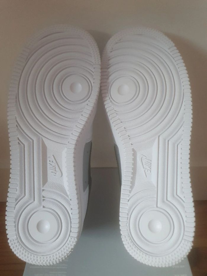 Nike Air Force 1 (38m) - photo numéro 8