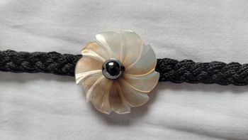 Collier de chien en nacre neuf