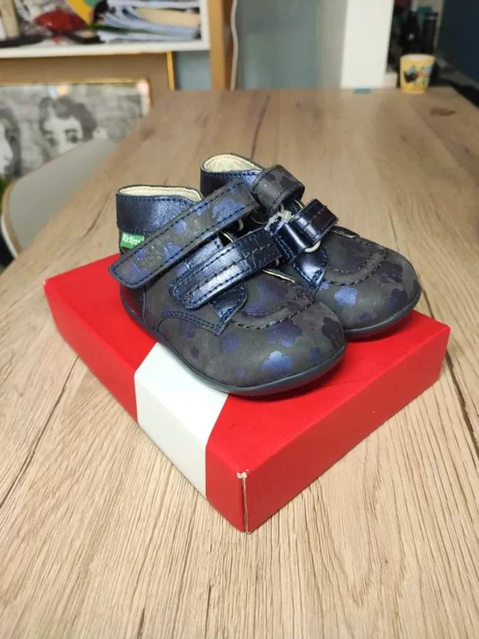 Chaussures cuir kickers neuves 19 - photo numéro 2