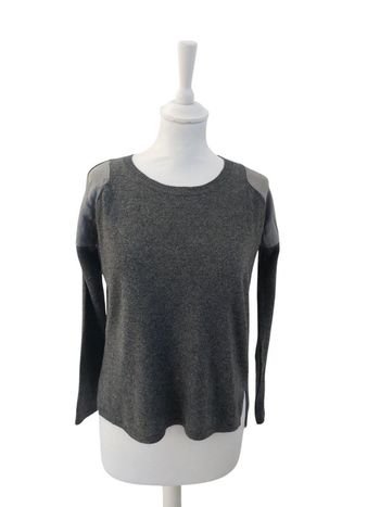 Pull gris hiver détail sur les épaules femme taille S-M