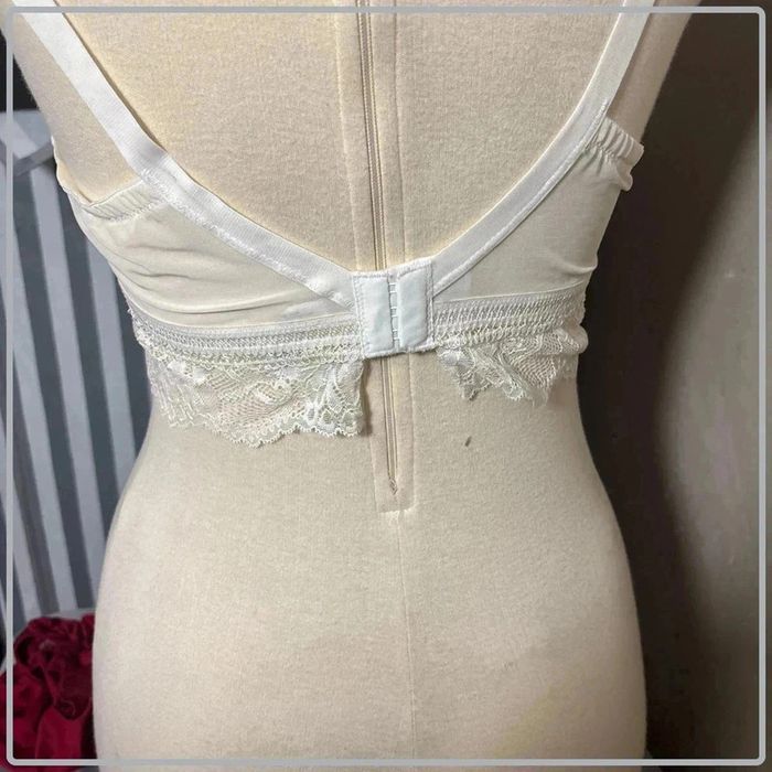 Magnifique  soutien-gorge  taille  100d - photo numéro 2