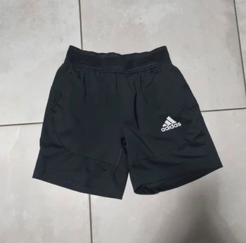 Short de sport noir Adidas