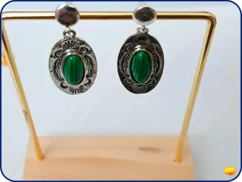 Boucles d’oreilles pierre verte – style vintage, chic et élégant