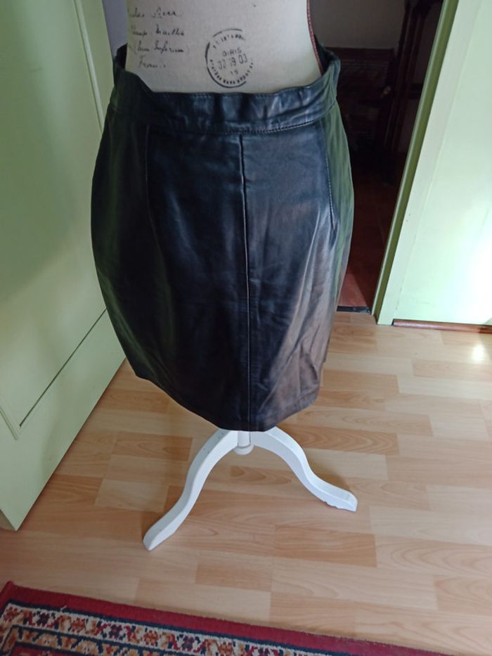 Jupe cuir - photo numéro 3