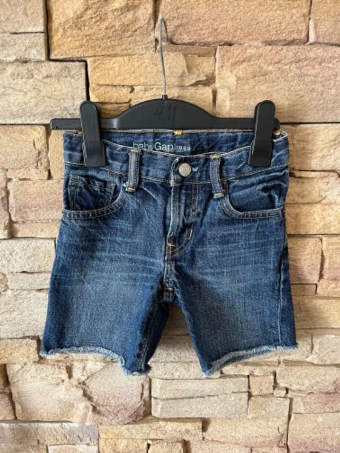 Short GAP 4 ans parfait état