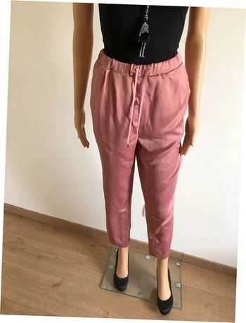 Pantalon rose satiné neuf Morgan taille 38 (valeur 45€)