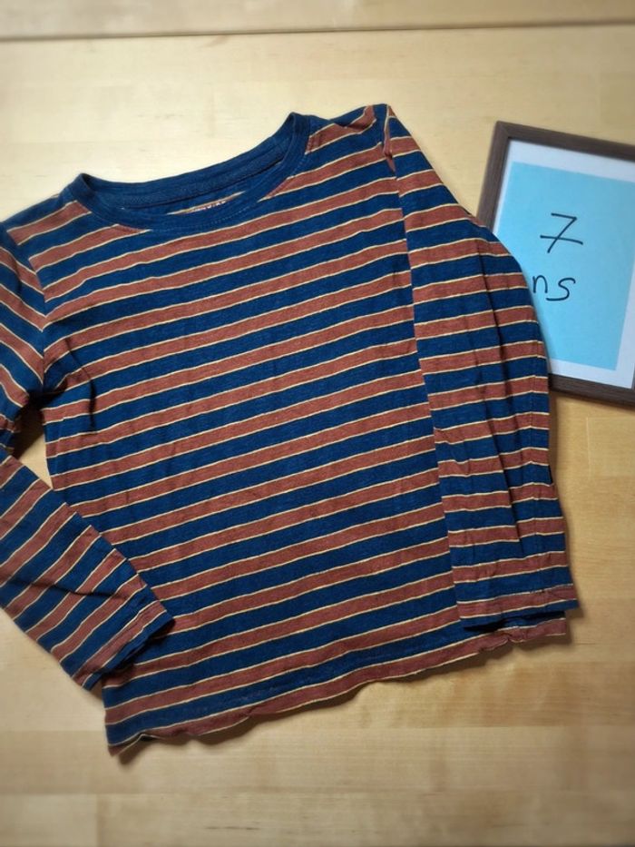 T-shirt manches longues pour garçon taille 8ans très bon état