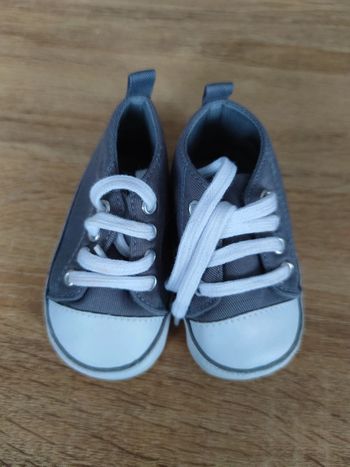Chaussures semelle toile bébé 9/12 mois