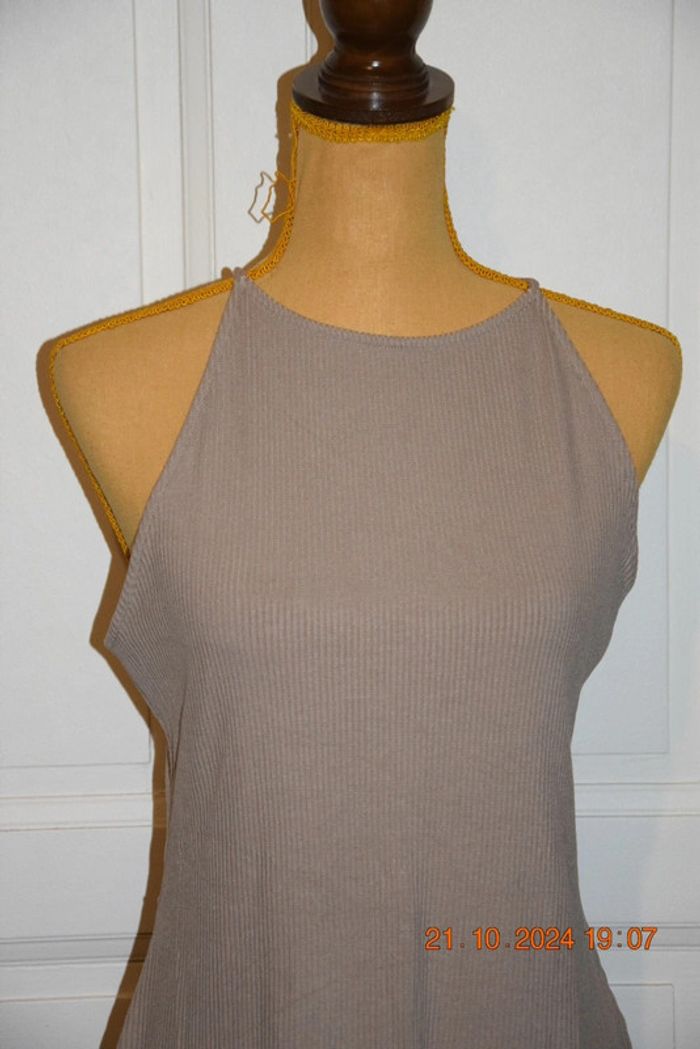 Robe côtelé h&m ouverte dans le dos neuve taille XL - photo numéro 2