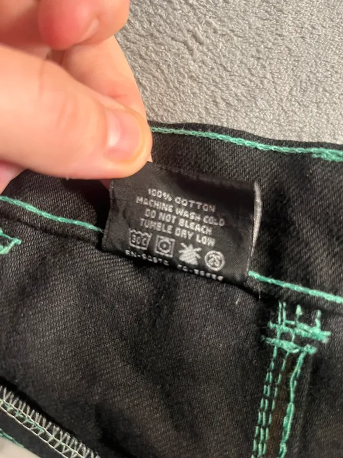 Short/Jort Stussy Black Embroidered Green Forest Big Logo Back – Taille S - photo numéro 8