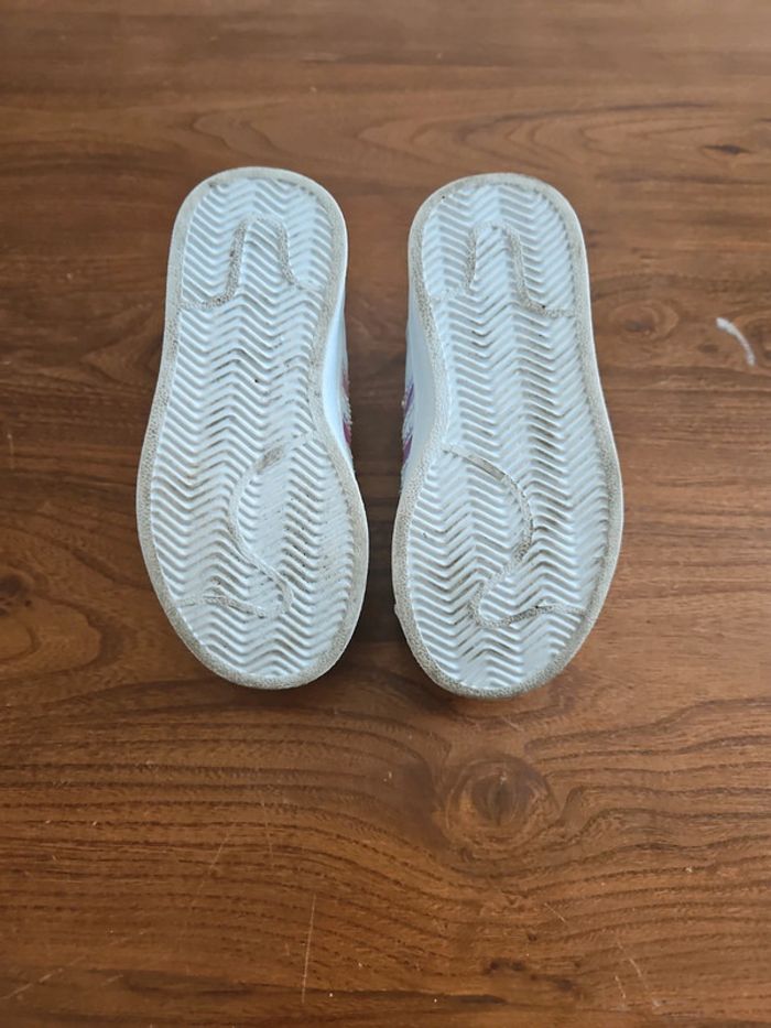 Baskets Adidas pointure 25 - photo numéro 5
