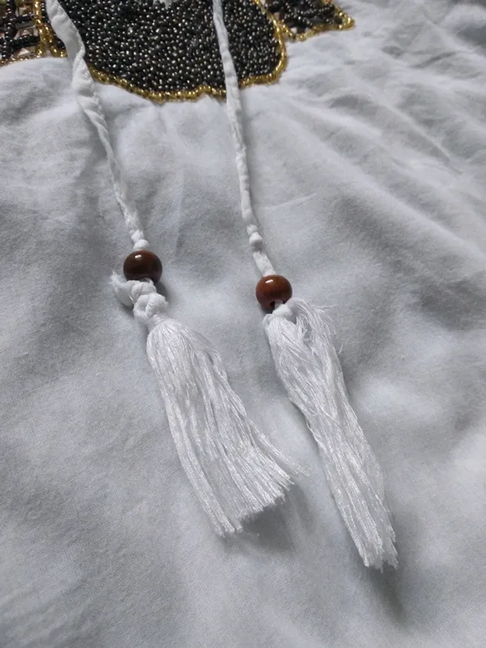 Tunique blanche à strass et perles - photo numéro 4