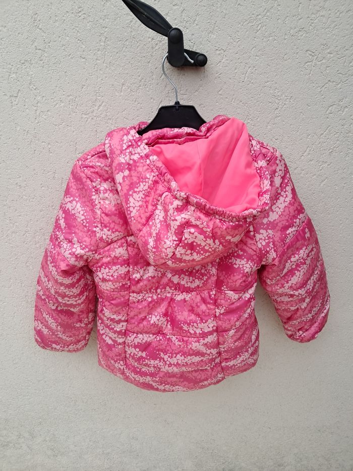 Blouson doudoune avec capuche adidas 5/6ans état excellent - photo numéro 3