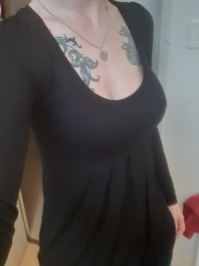 Haut noir manches longues