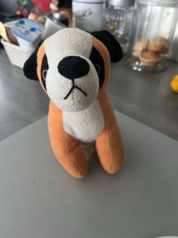 Peluche chien