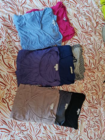 Lot de 8 hauts manches longues allaitement, taille 38-40