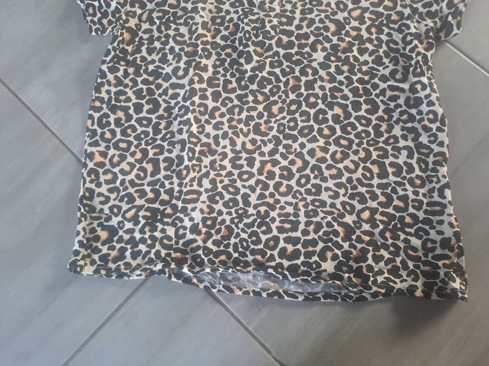 Haut Neuf sans étiquette Panthère Taille M - photo numéro 4