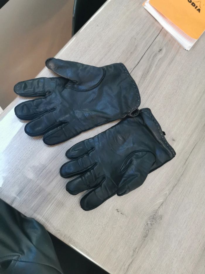 Gants taille 2 - photo numéro 3