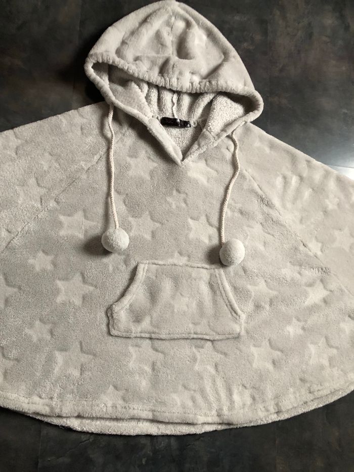 Cape sur robe de chambre en pilou polaire - photo numéro 2