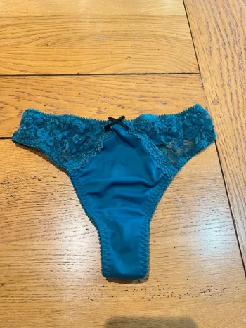 String bleu