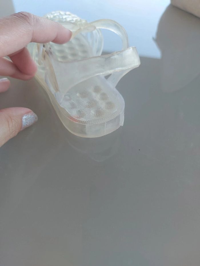 Sandales d'eau transparentes taille 27 - photo numéro 10