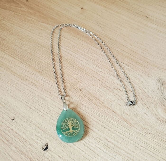 Collier pendentif pierre Aventurine
et chaîne cuir - photo numéro 3