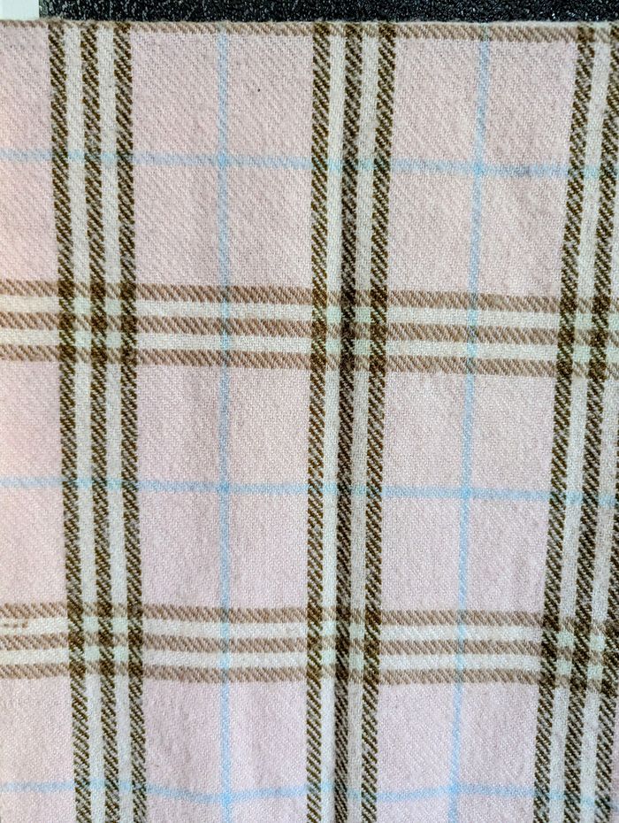 Écharpe Burberry rose en cachemire - photo numéro 3