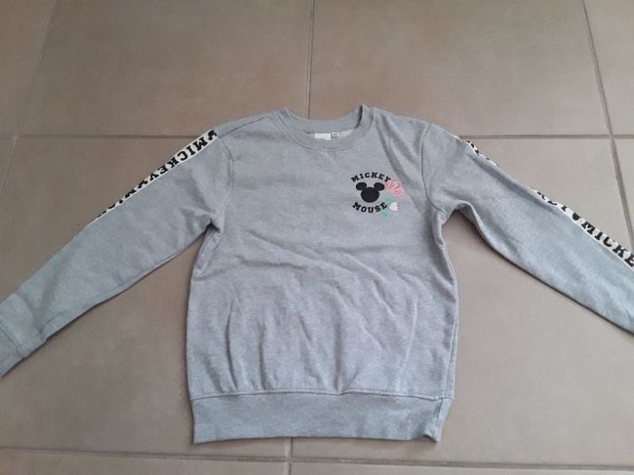 Sweat gris Minnie fille 9 ans DISNEY NEUF