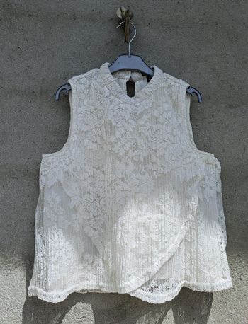 Débardeur blanc en dentelle