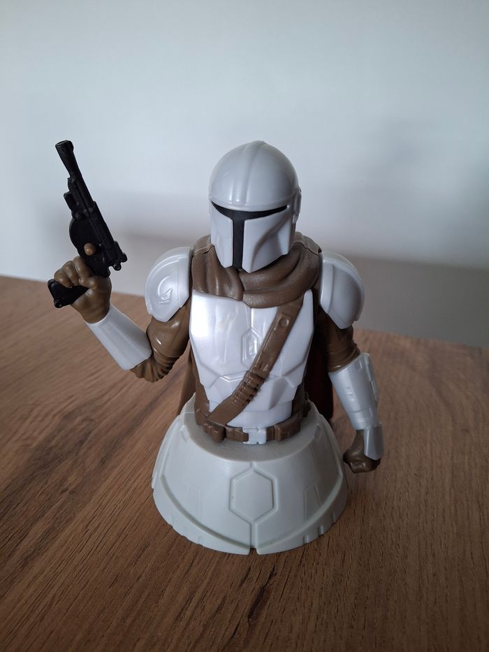 Figurines Yoda et Mandalorian - photo numéro 3