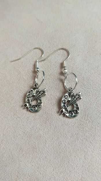 Boucles d’oreilles argentées – Cercle fleuri