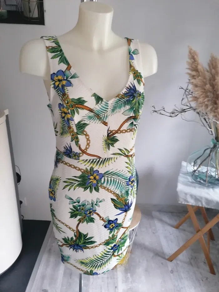 Robe fleurie amisu 40