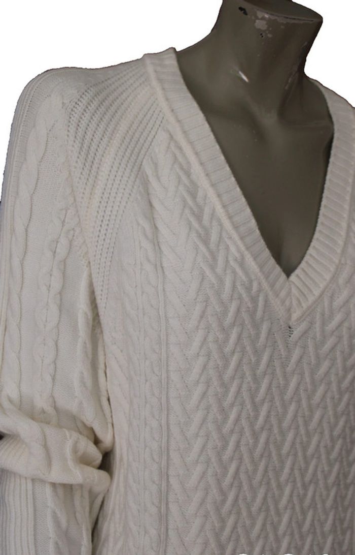 robe pull coupe oversize courte en maille torsades marque zara taille indiquée S = 36/38/38 - photo numéro 2