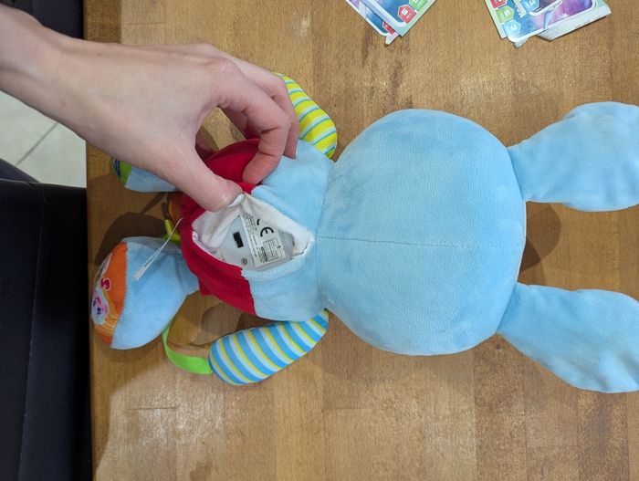 Clémentoni peluche Valentin le petit lapin - photo numéro 3