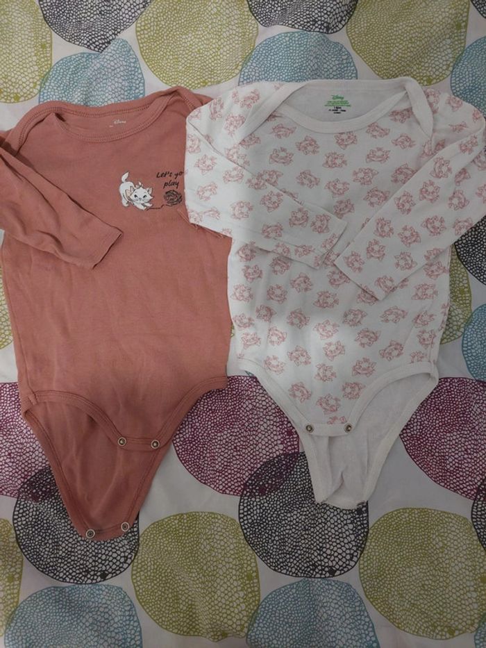 Lot de 2 bodies disney 18 mois